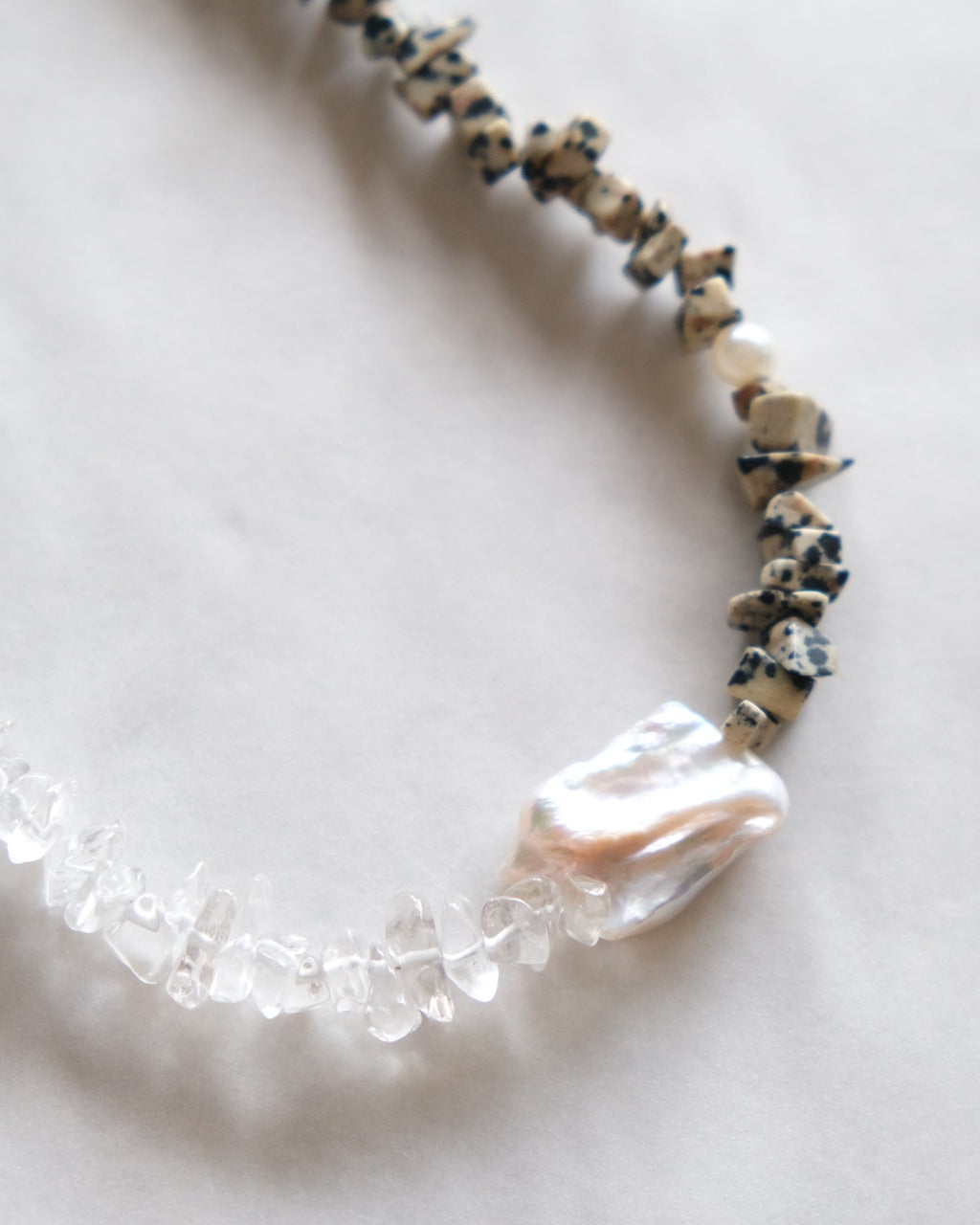 Dalmatian jasper, quartz and pearl_01