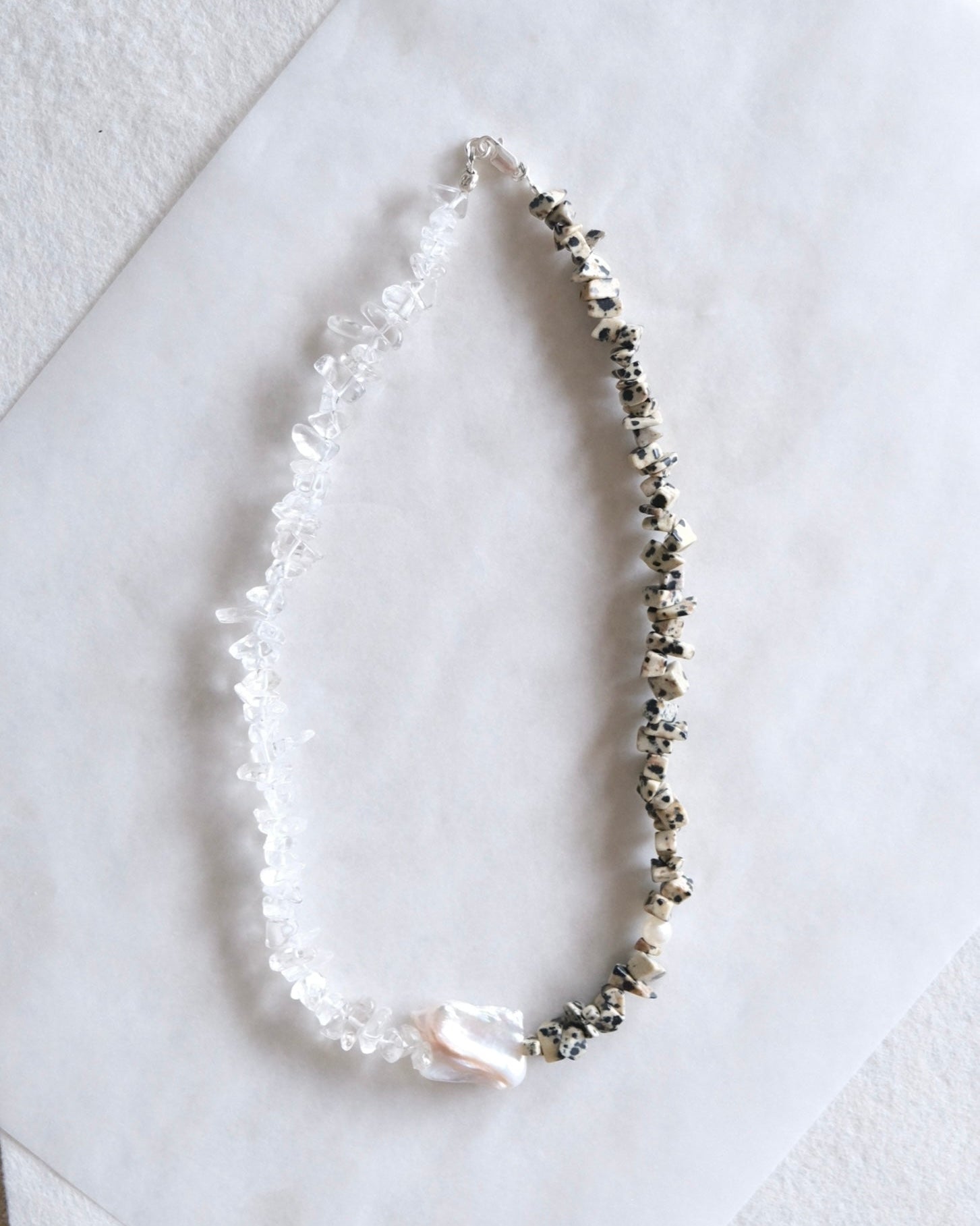 Dalmatian jasper, quartz and pearl_01